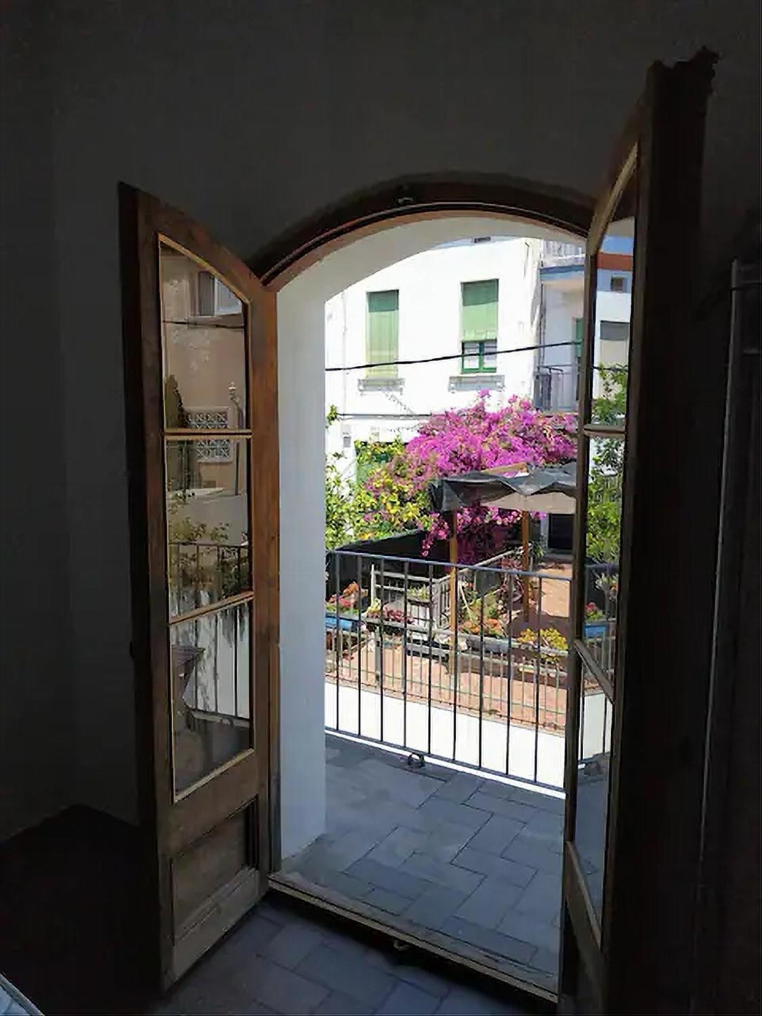 Apartamento De Diseno Cerca De Tren, Playa Y Bcn ماسنو المظهر الخارجي الصورة